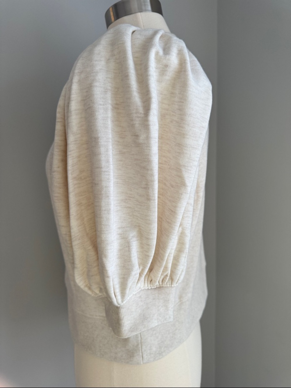Anthropologie NWT maeve Crop Balloon Sleeve Sweatshirt - Heather Oatmeal, Size M - Picture 5 of 6